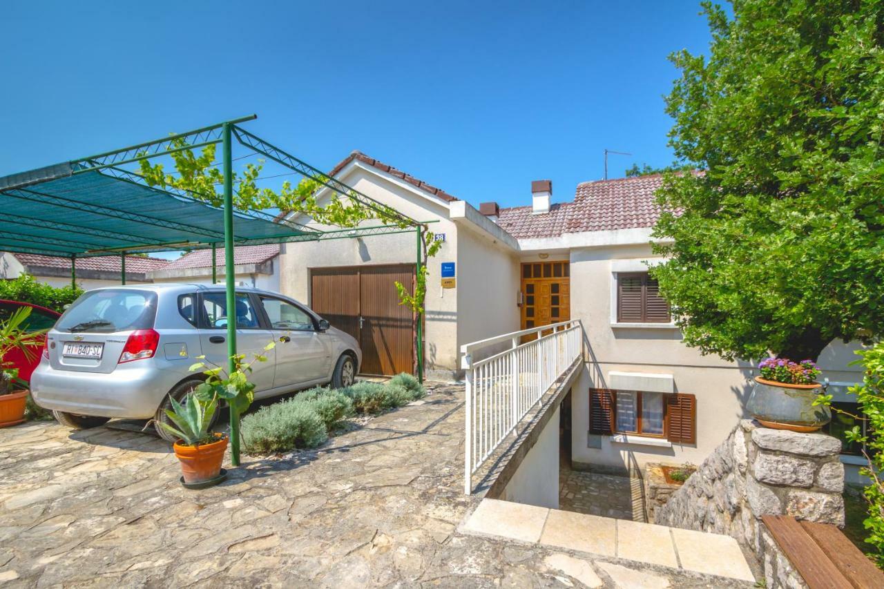 Apartman Marja - Studio Njivice Luaran gambar